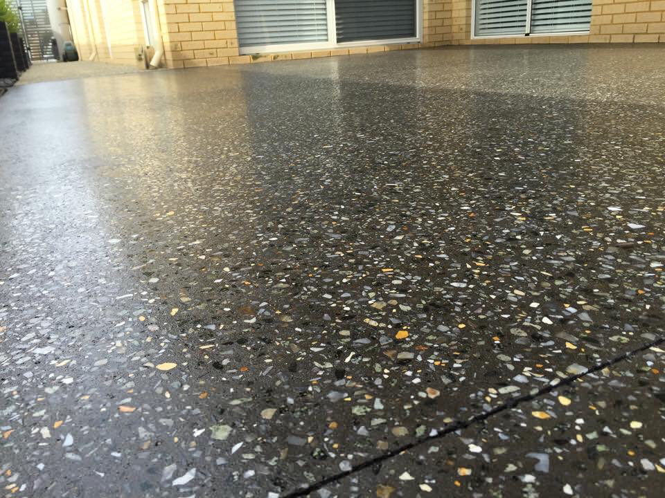Exposed aggregate stones in the finished surface